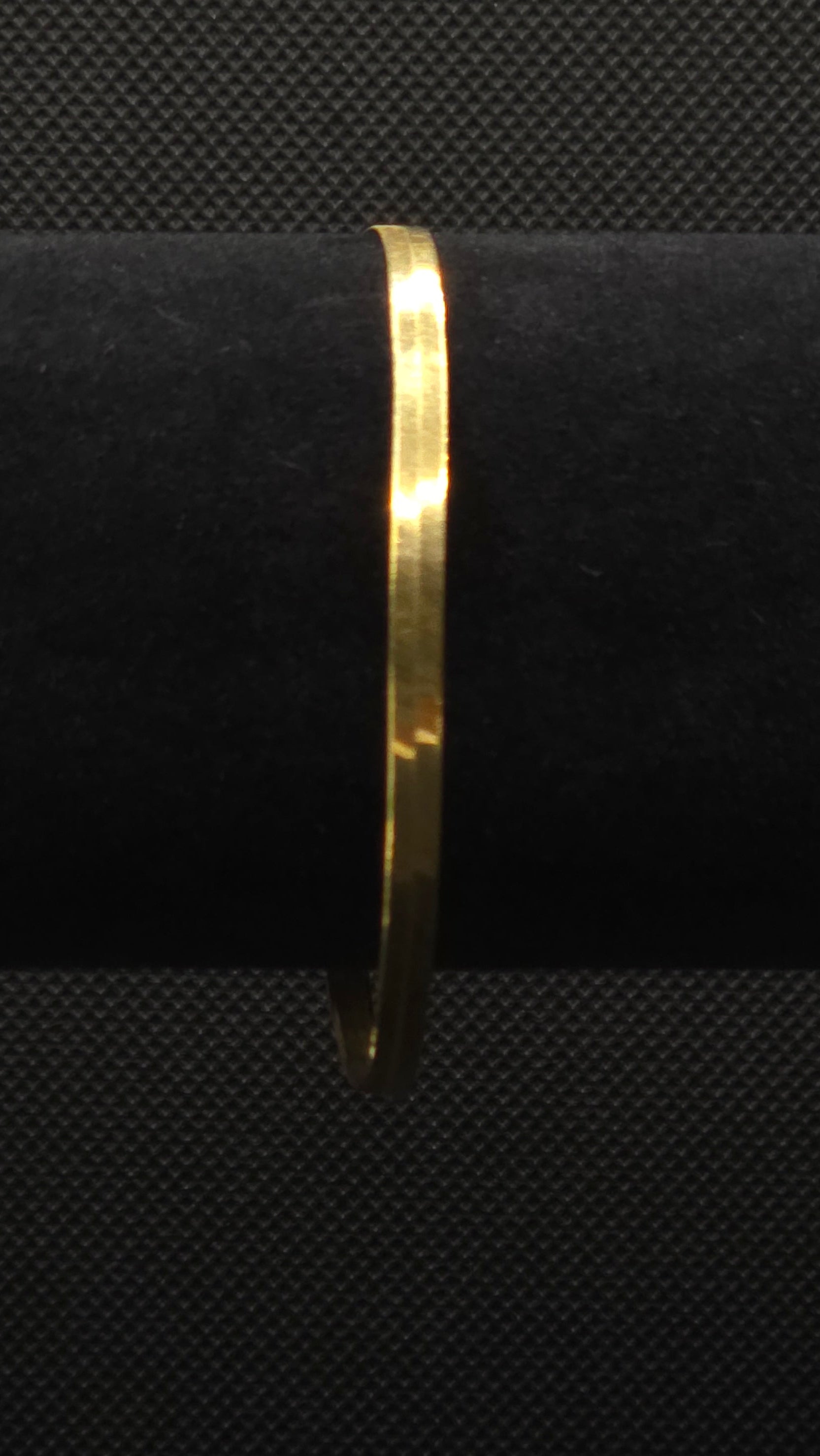 Vintage 14K Gold Herringbone Bracelet 7" Made in Italy, 2.2 grams